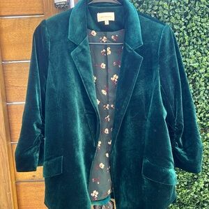Endless Rose Green Blazer with Classic Silhouette